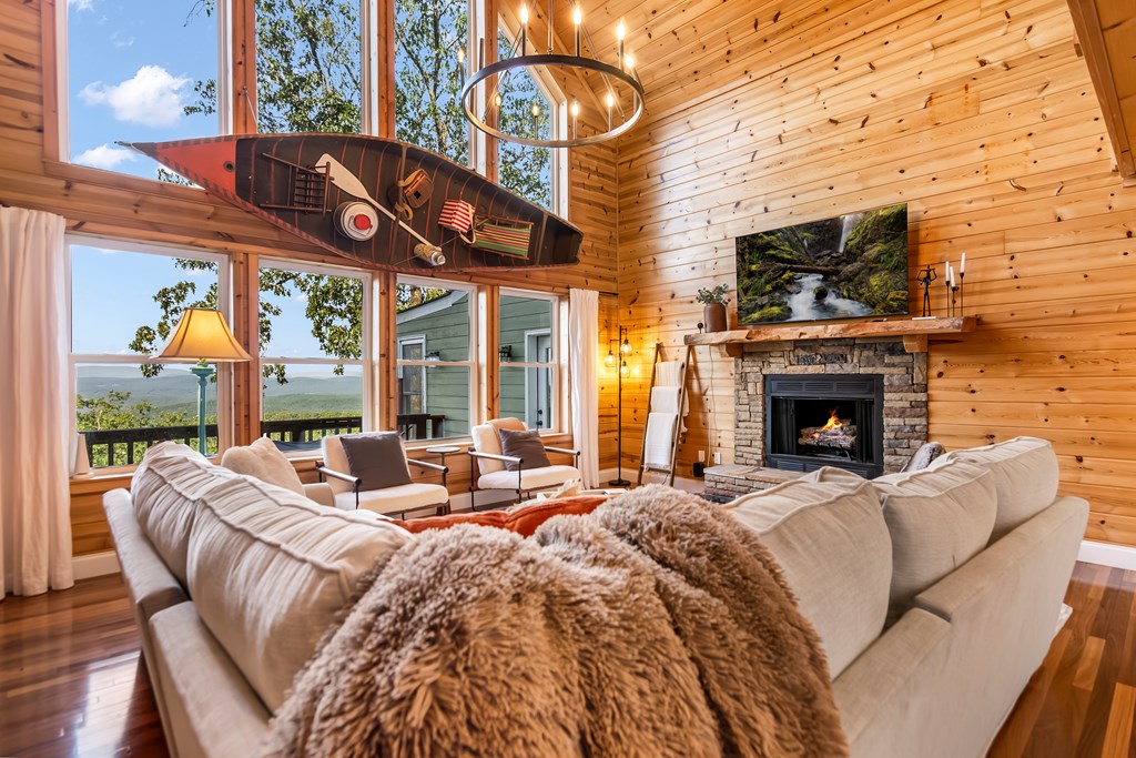 1269 Hunter Drive