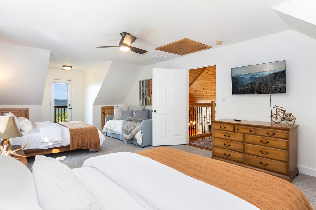 1269 Hunter Drive