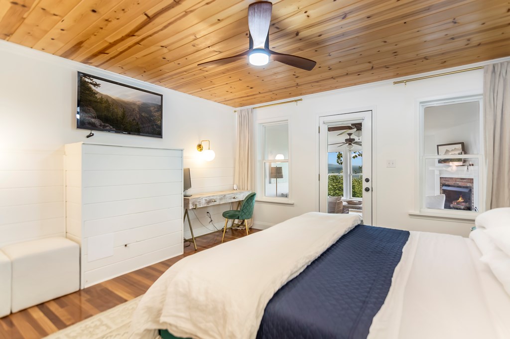 1269 Hunter Drive