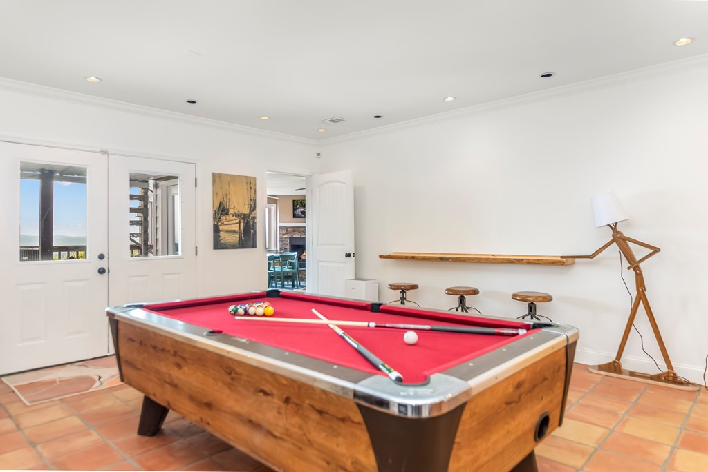 1269 Hunter Drive