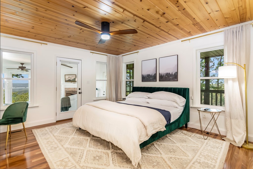 1269 Hunter Drive