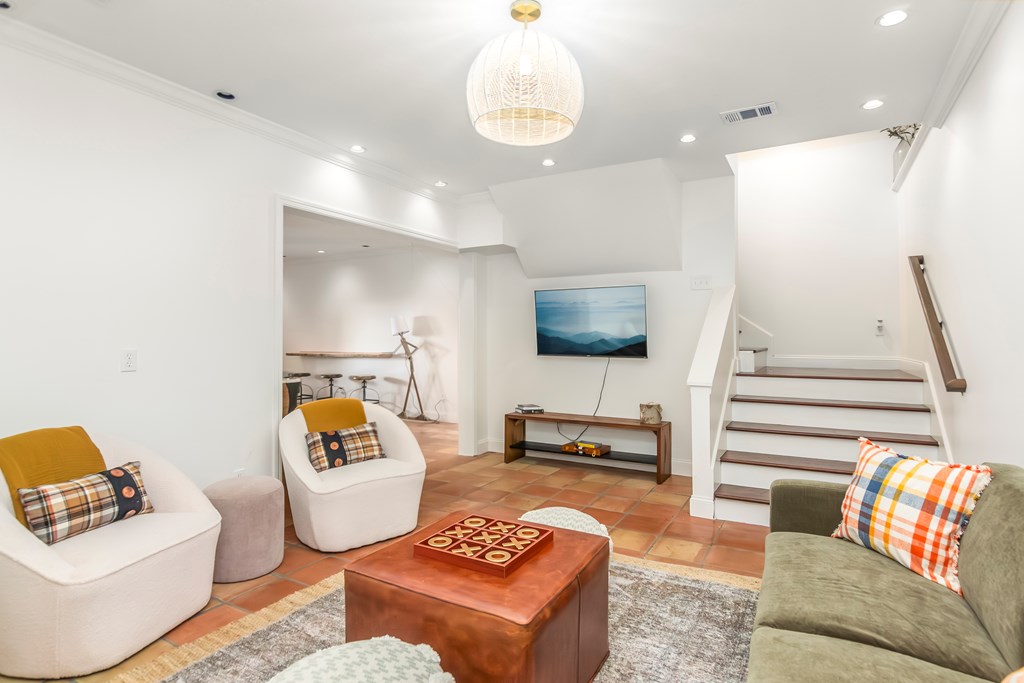 1269 Hunter Drive