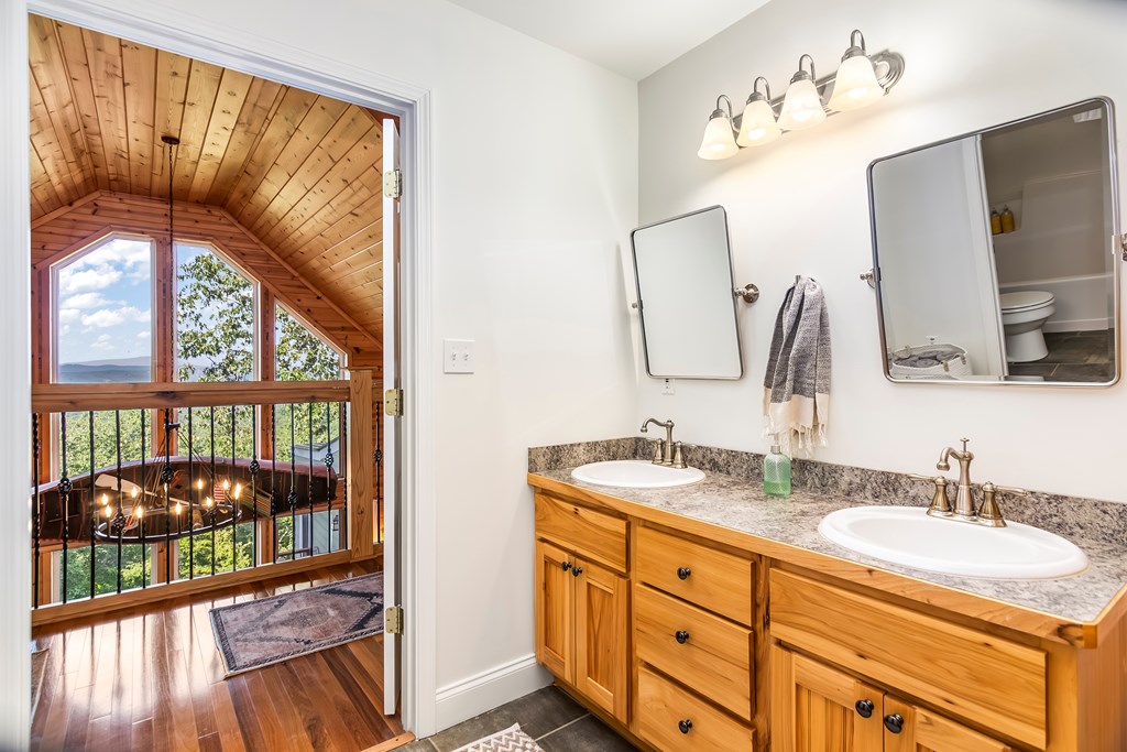 1269 Hunter Drive