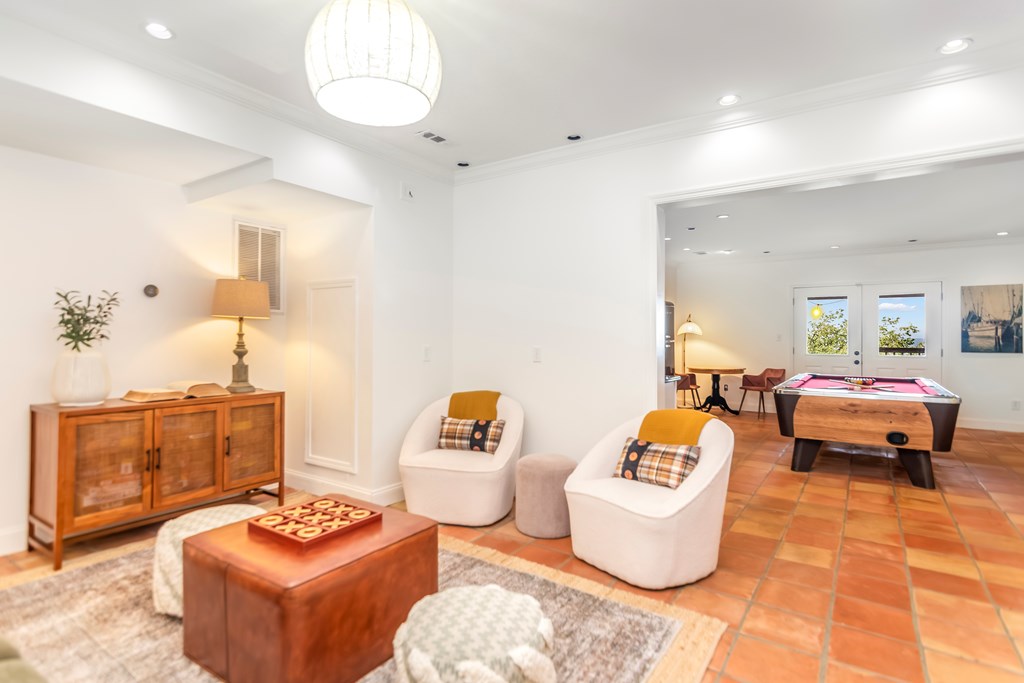 1269 Hunter Drive