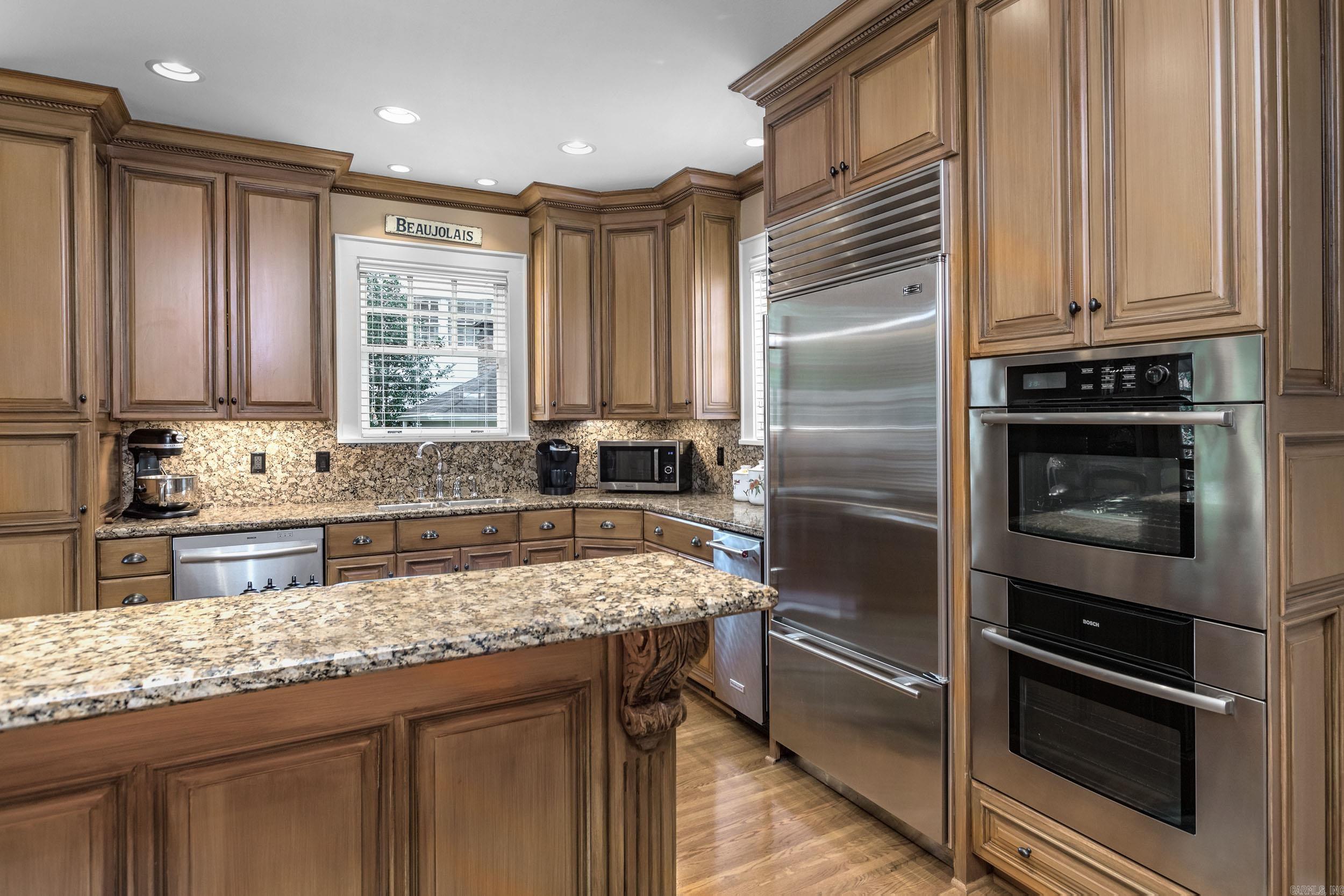 4900 Crestwood