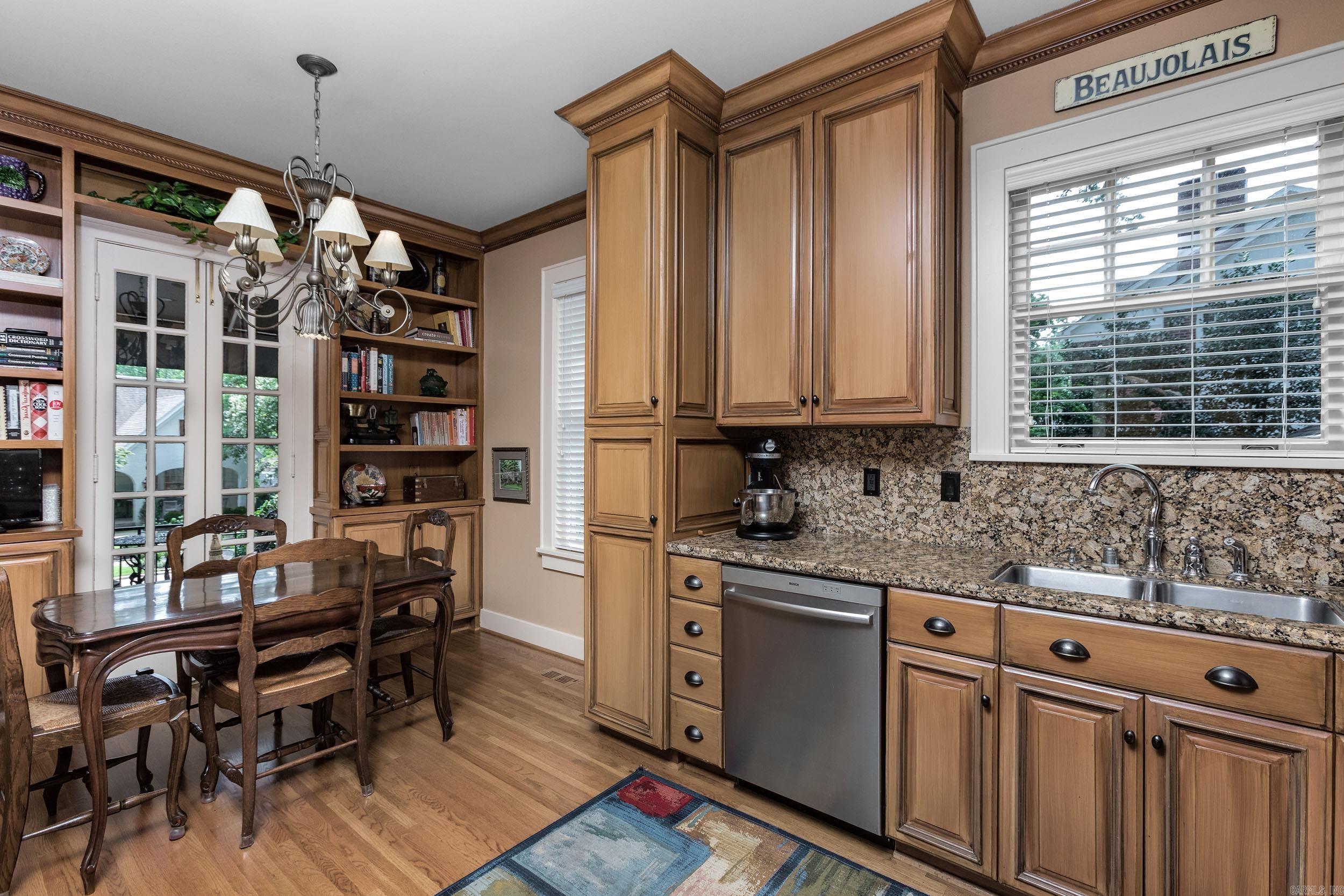 4900 Crestwood