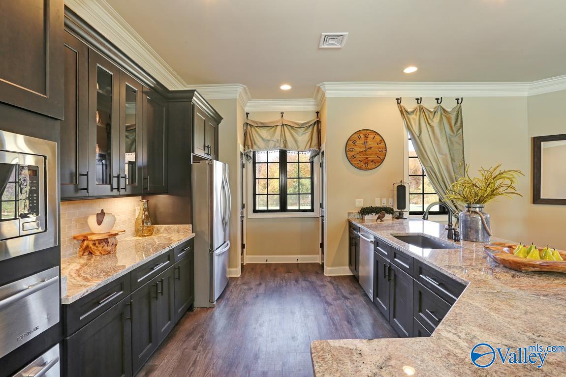 50 Ridge Bluff Circle