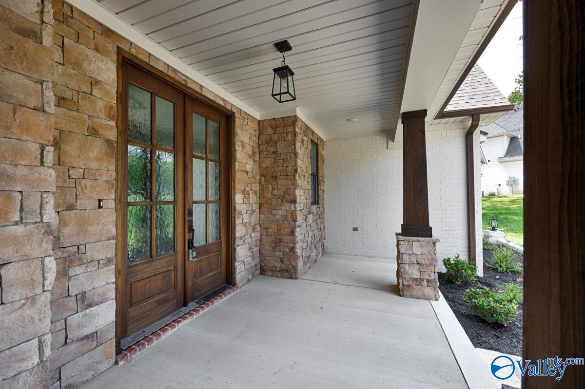25 Bluff Creek