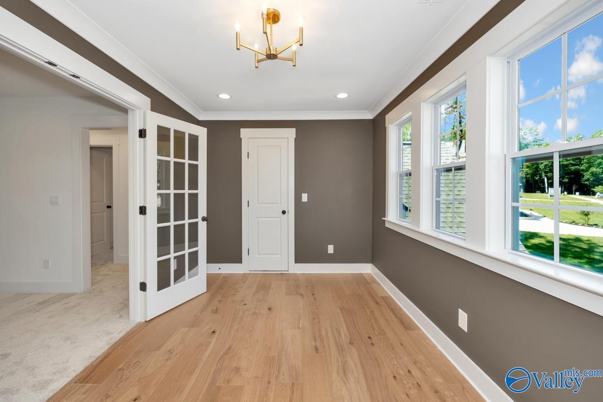 25 Bluff Creek