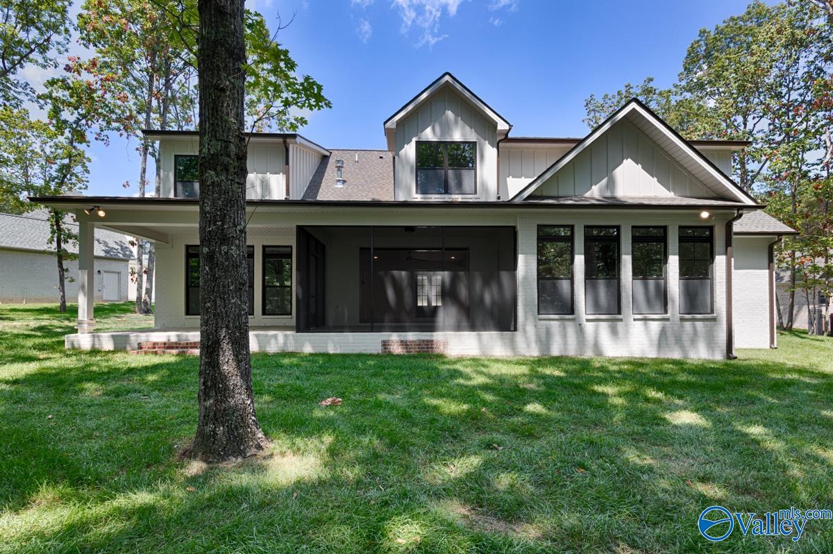 25 Bluff Creek