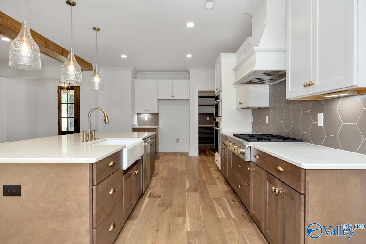 25 Bluff Creek