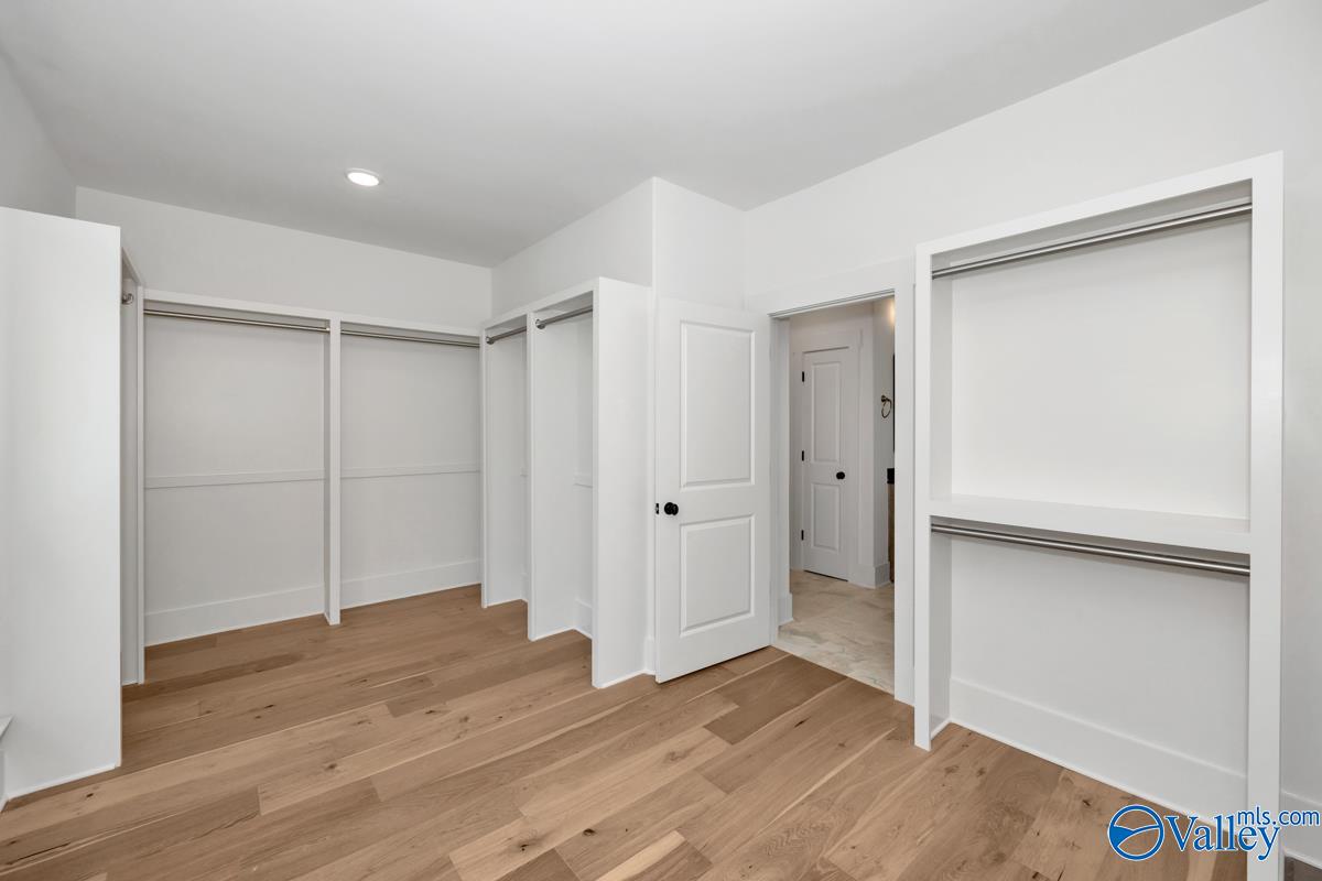 25 Bluff Creek