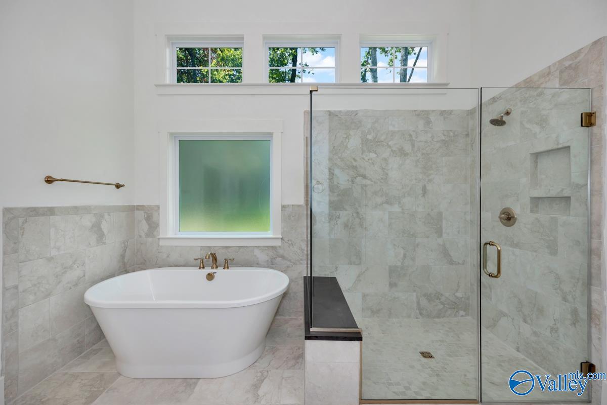 25 Bluff Creek