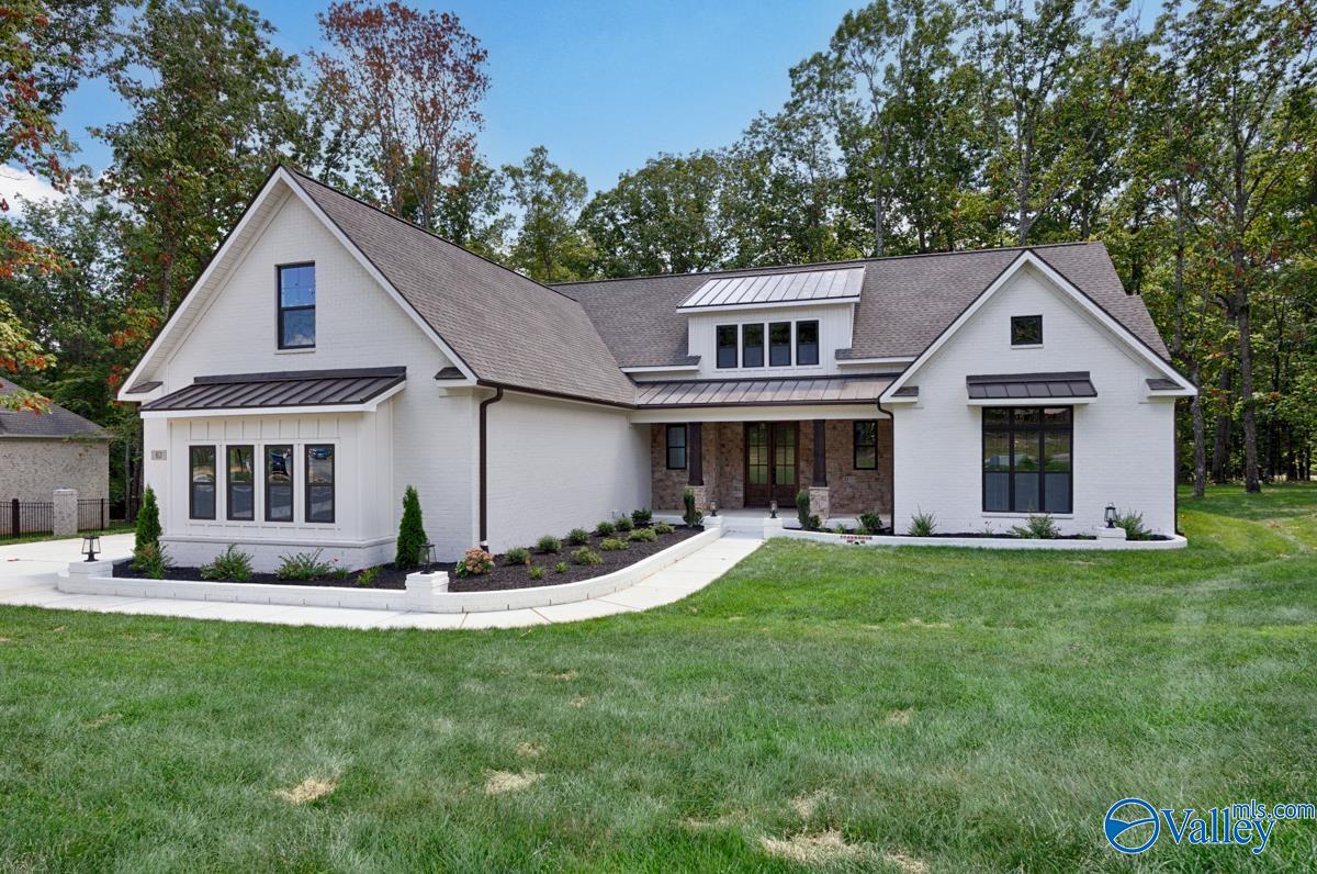 25 Bluff Creek