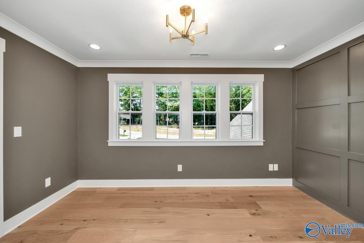 25 Bluff Creek