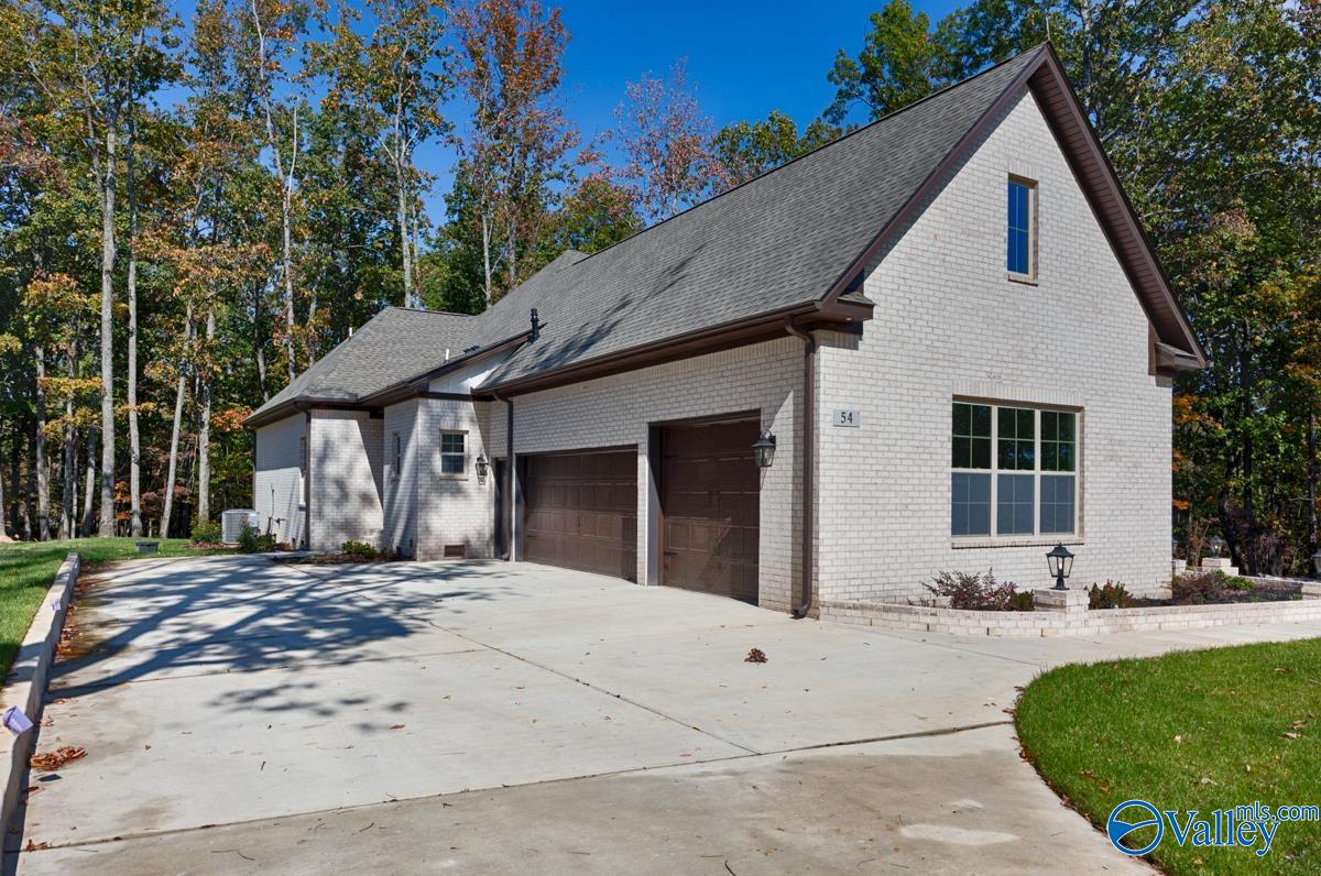 30 Bluff Creek