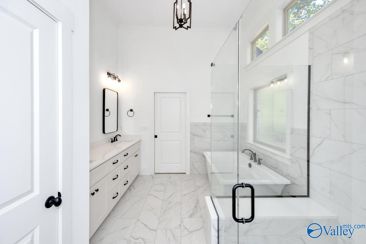 30 Bluff Creek