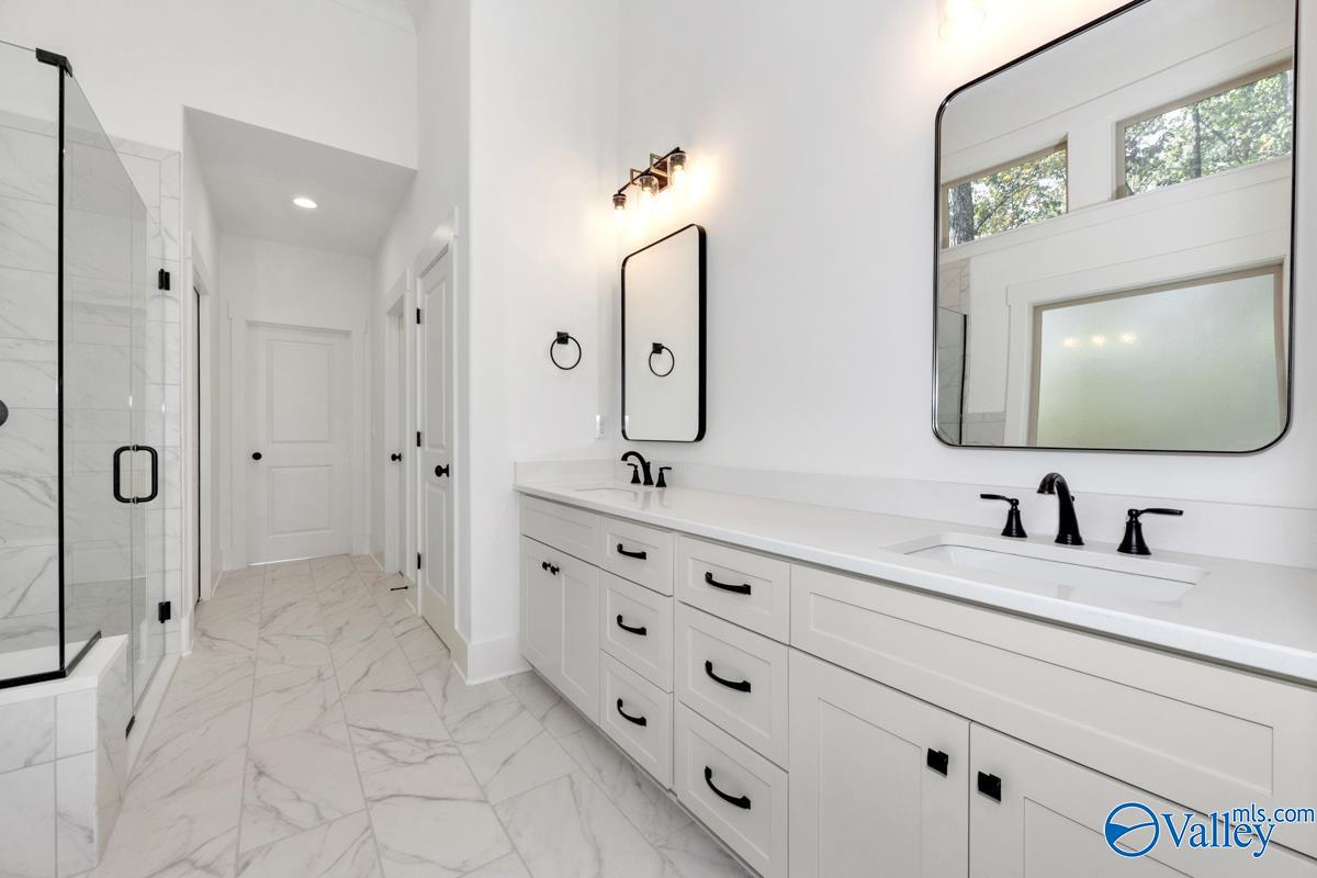 30 Bluff Creek