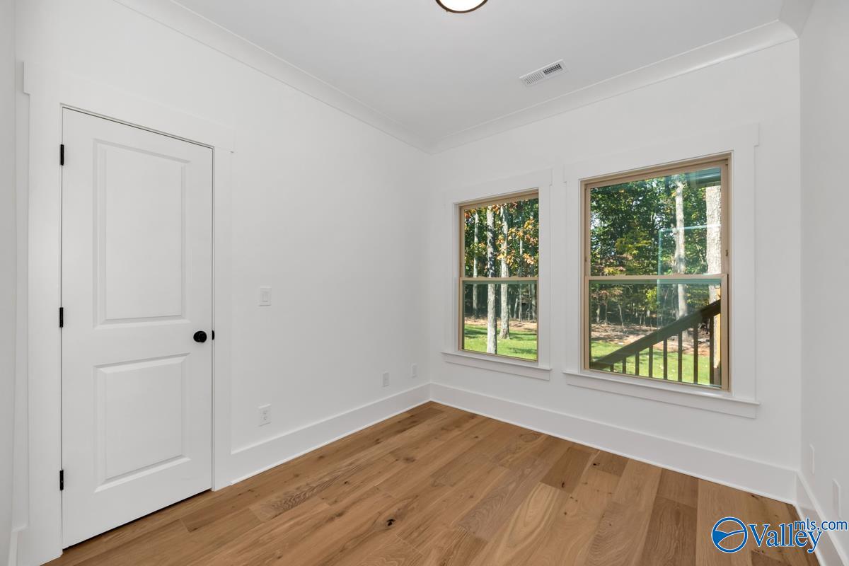 30 Bluff Creek