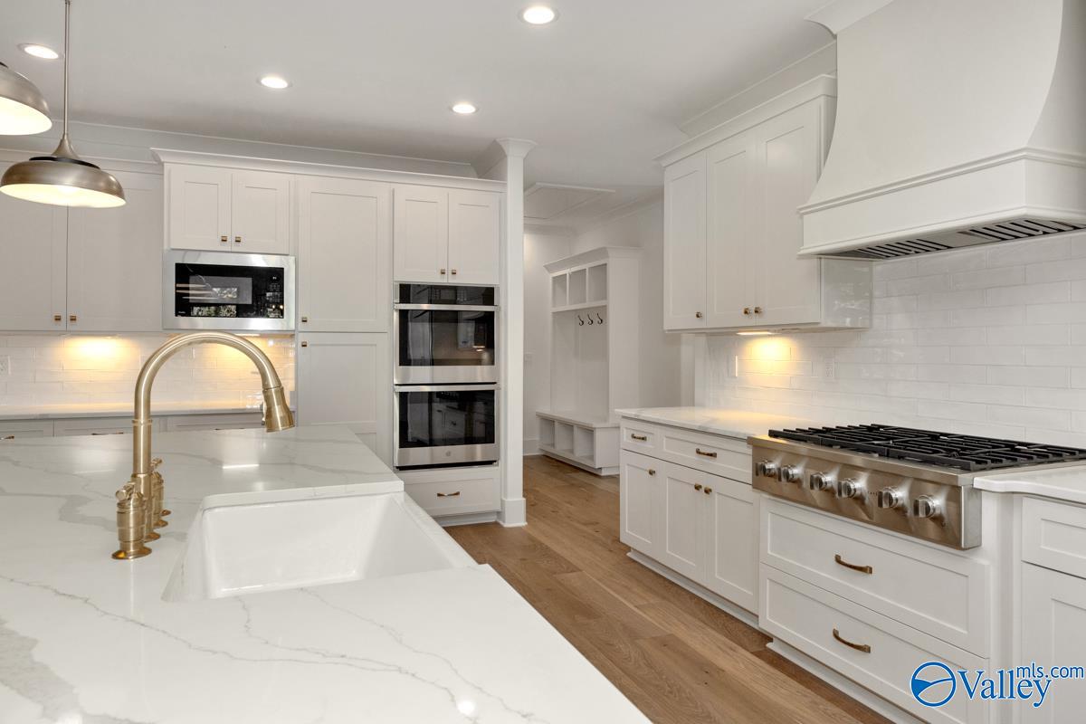 30 Bluff Creek