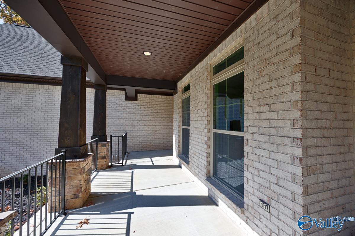 30 Bluff Creek