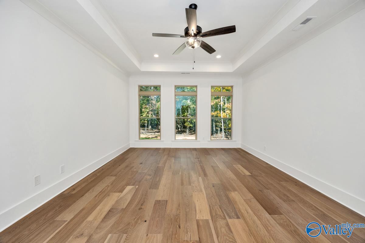 30 Bluff Creek