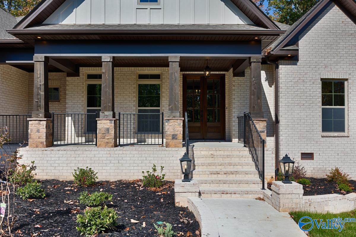 30 Bluff Creek