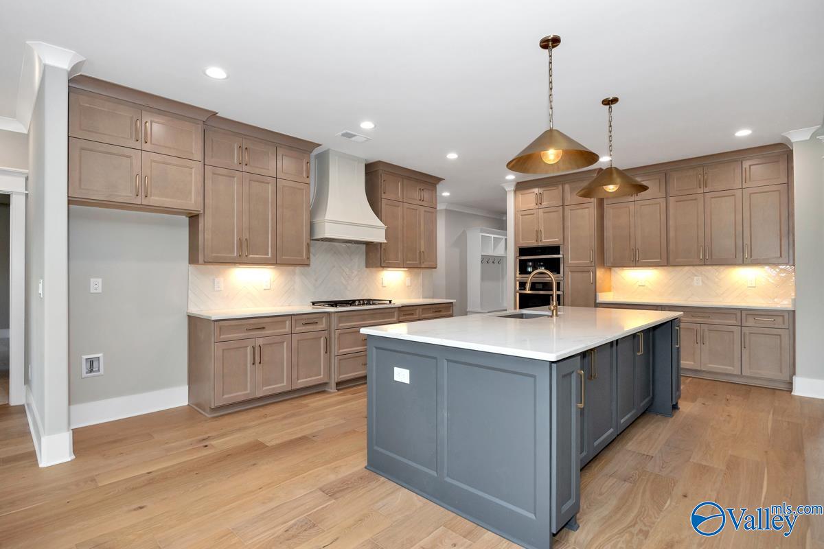 27 Bluff Creek, Huntsville