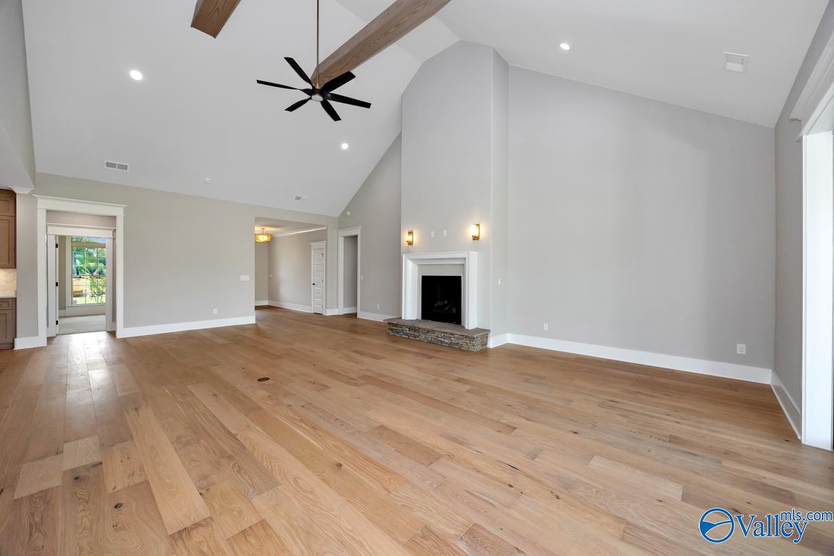 27 Bluff Creek, Huntsville