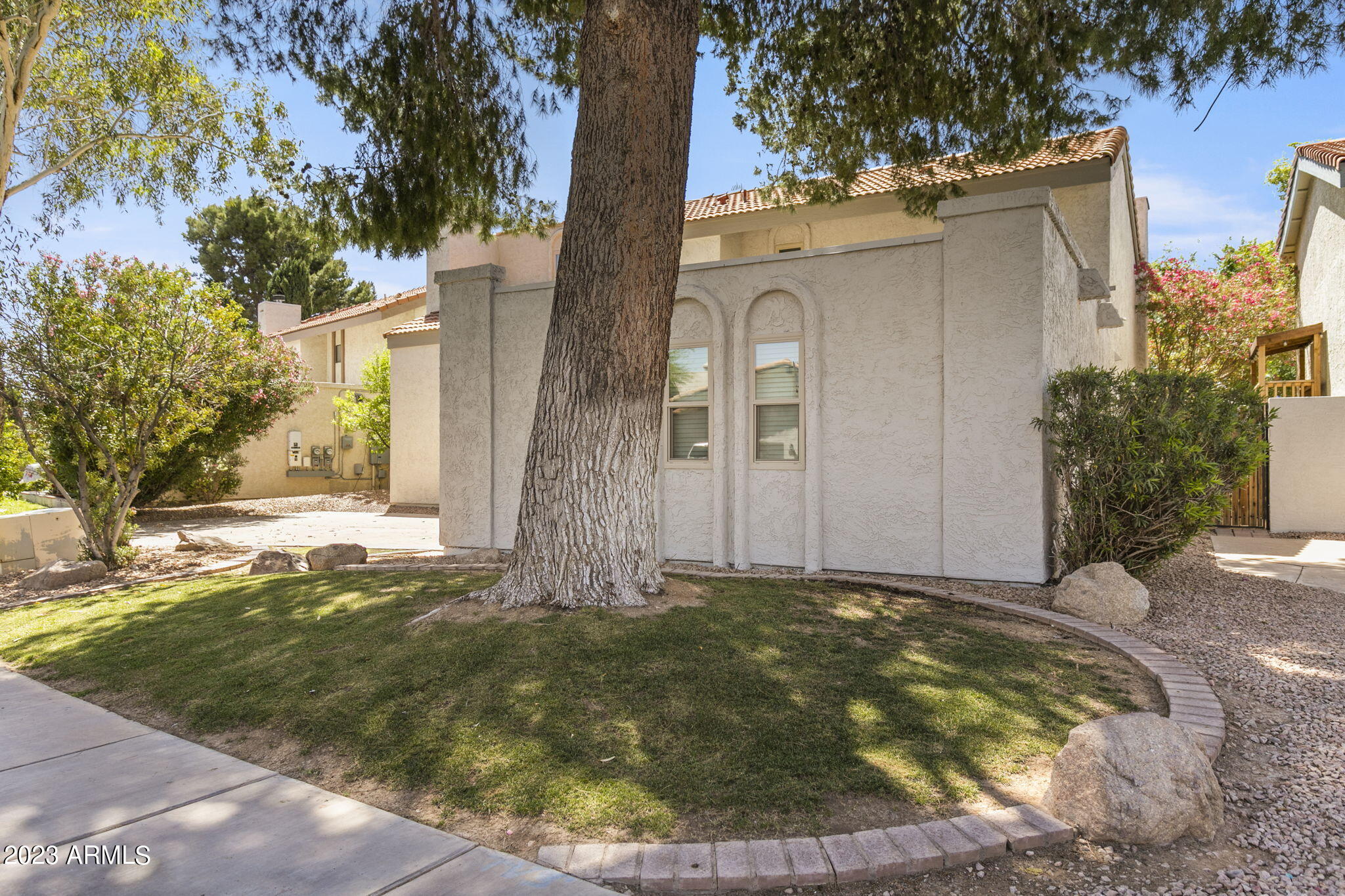 971 E DRIFTWOOD Drive
