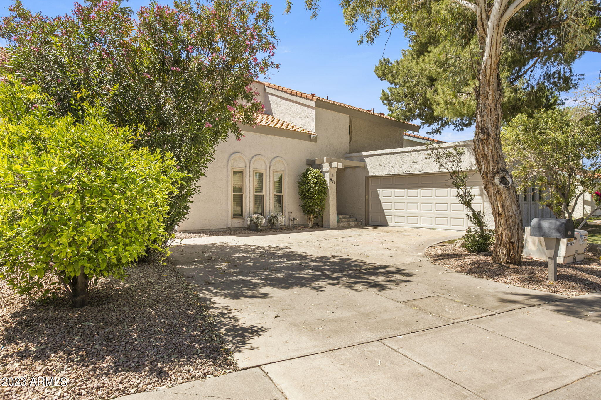 971 E DRIFTWOOD Drive