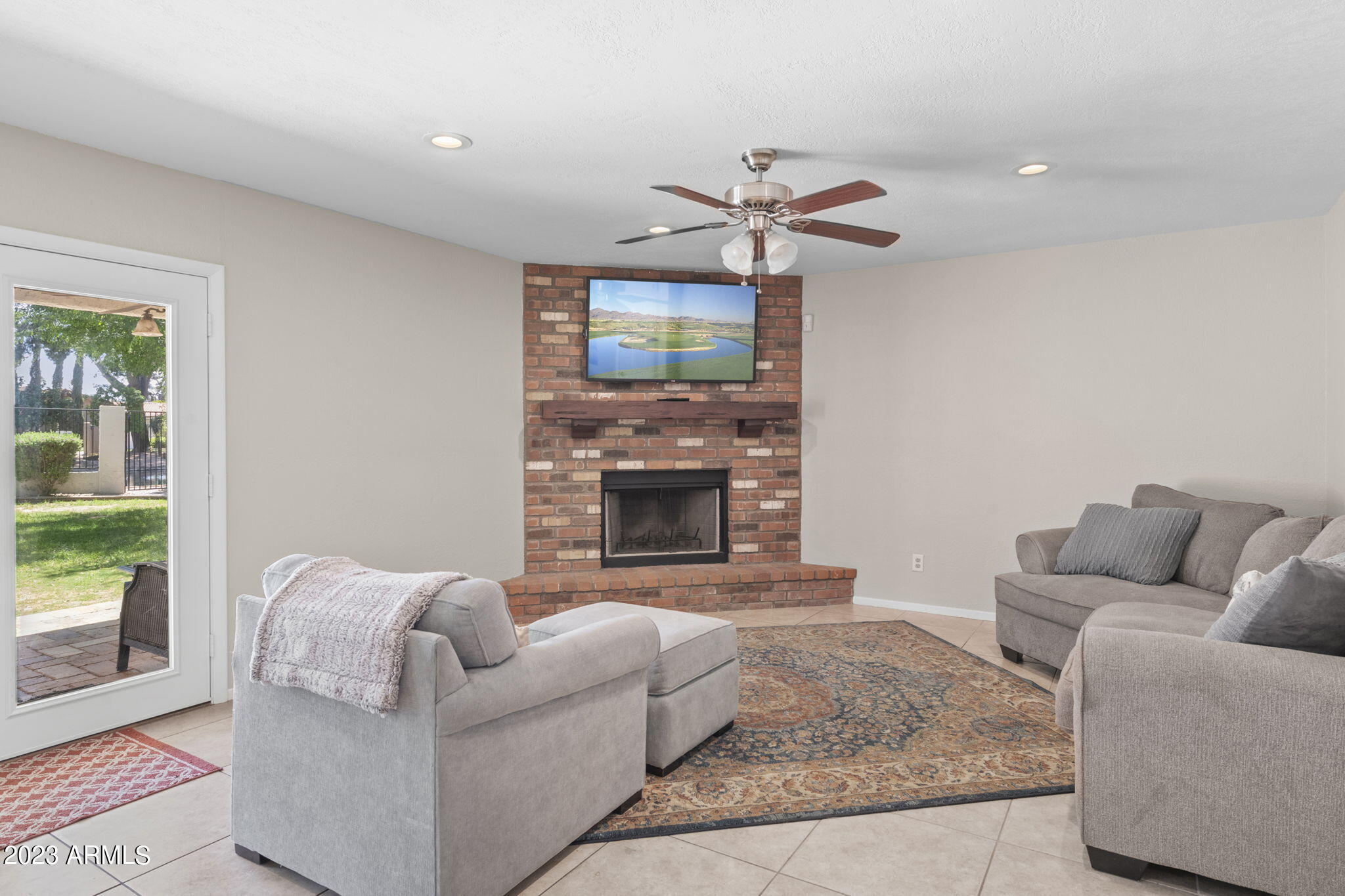 971 E DRIFTWOOD Drive