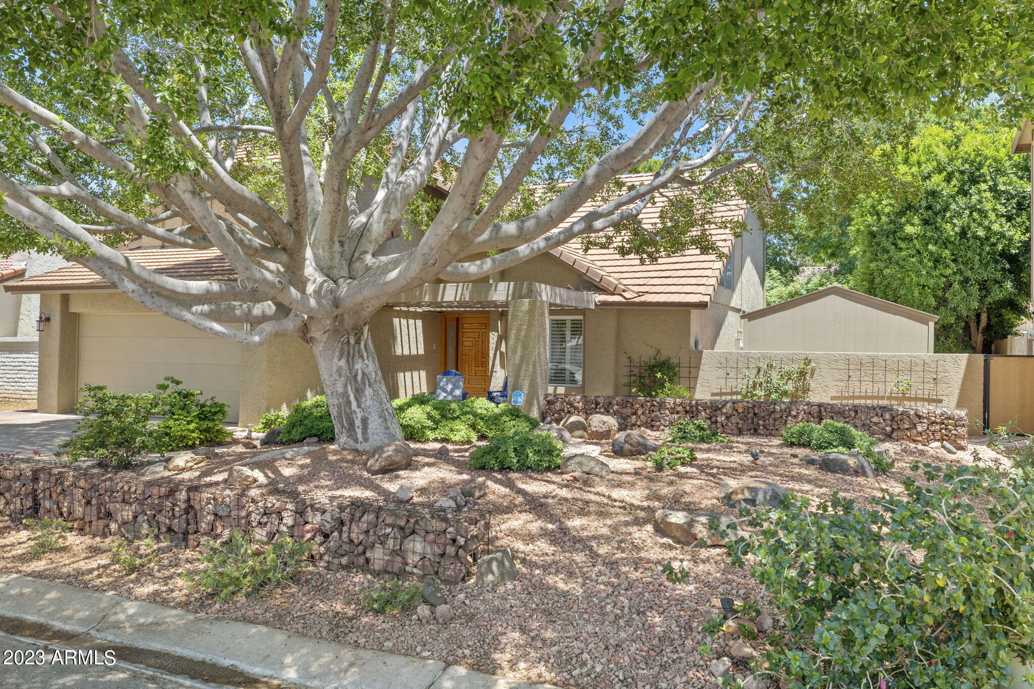 1514 E WESTWIND Way