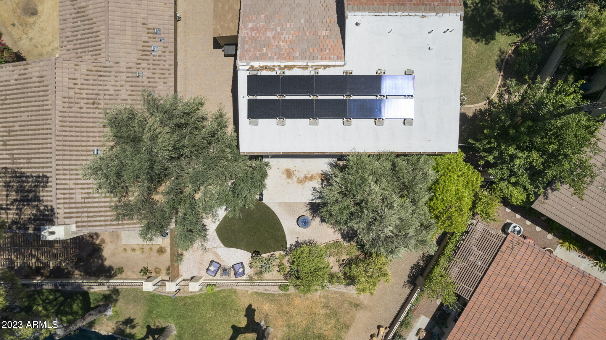 1518 E SOUTH SHORE Drive