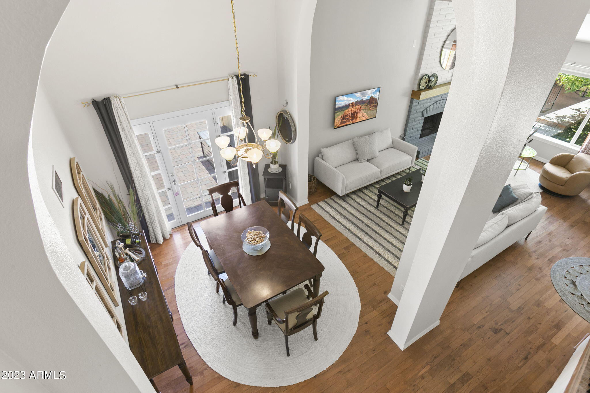 1518 E SOUTH SHORE Drive