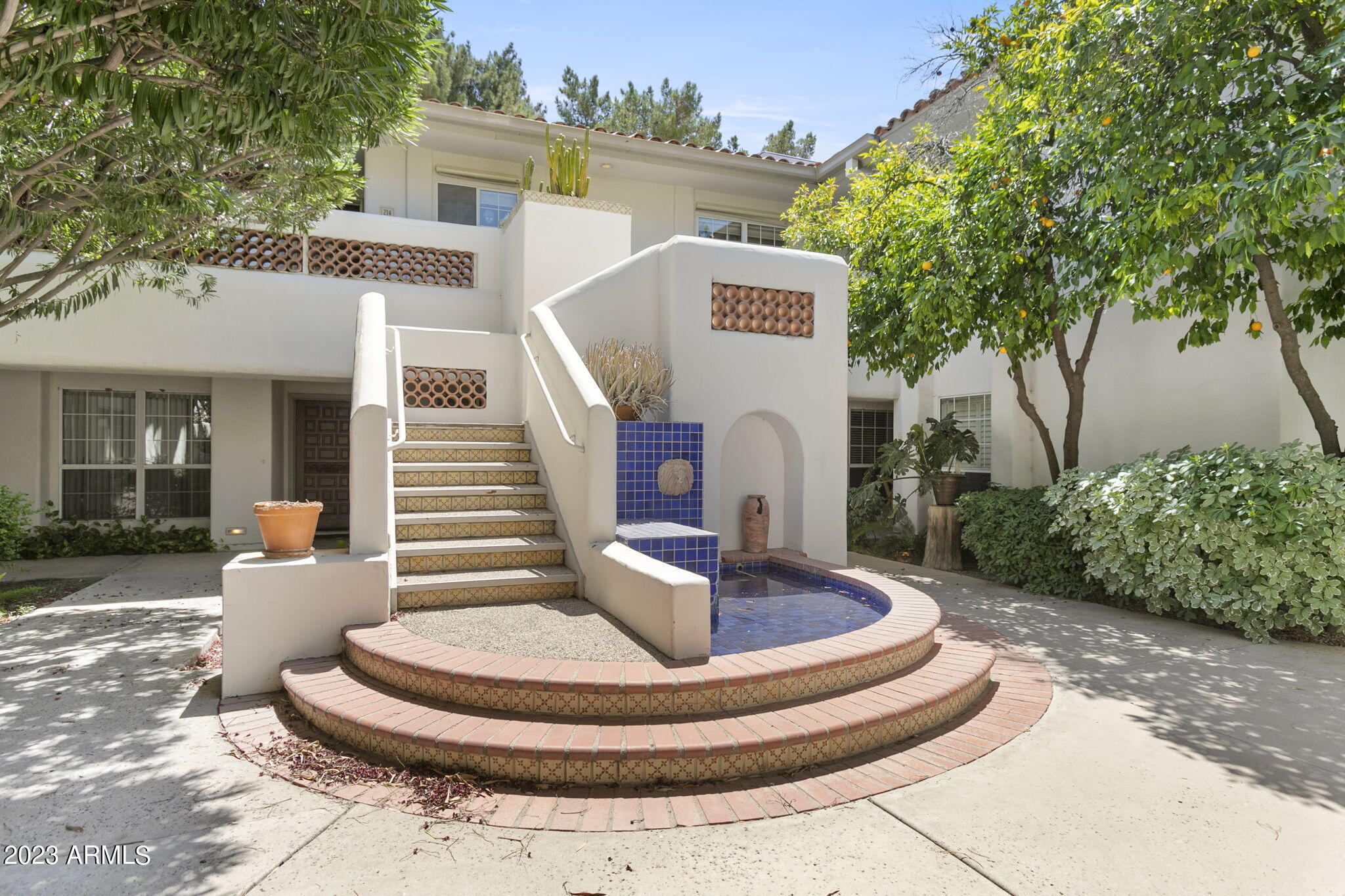 5200 S LAKESHORE Drive, 214