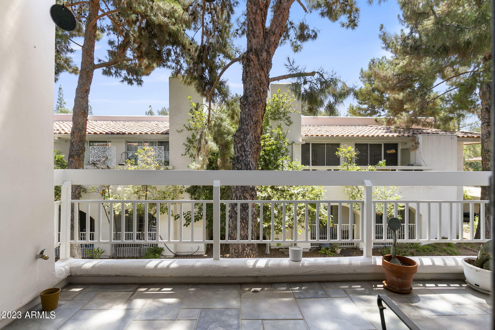 5200 S LAKESHORE Drive, 214