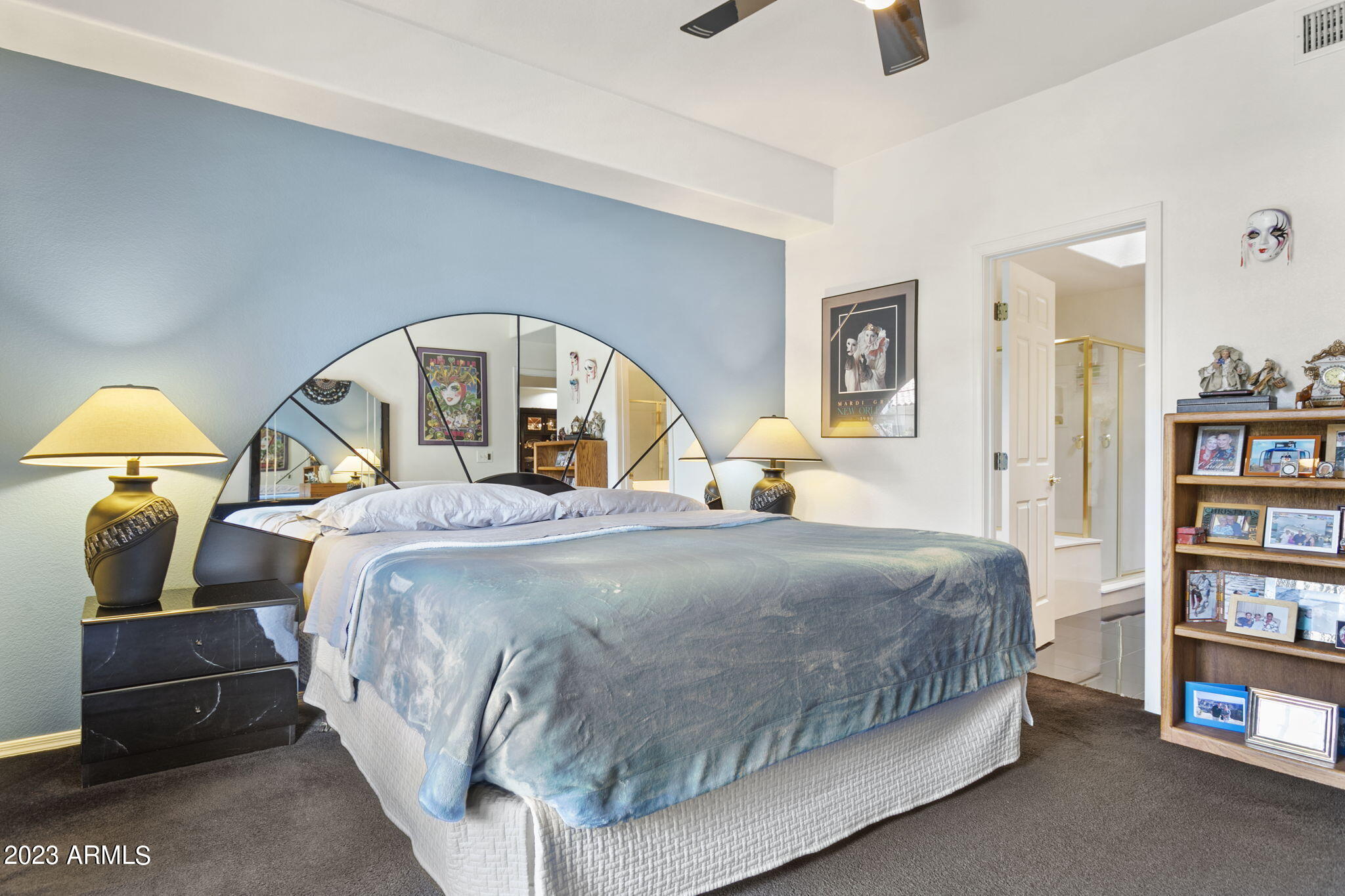 5200 S LAKESHORE Drive, 214