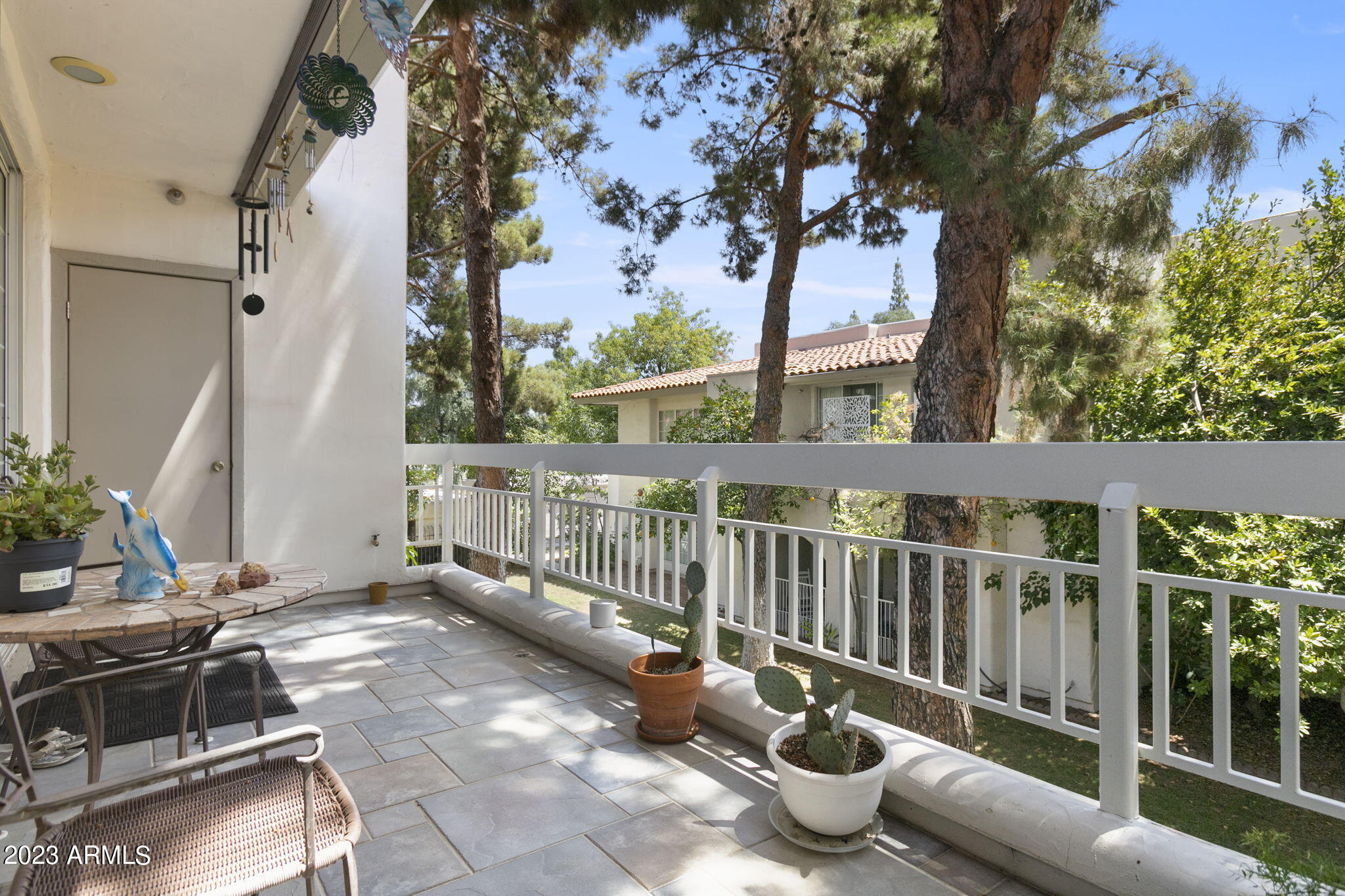 5200 S LAKESHORE Drive, 214