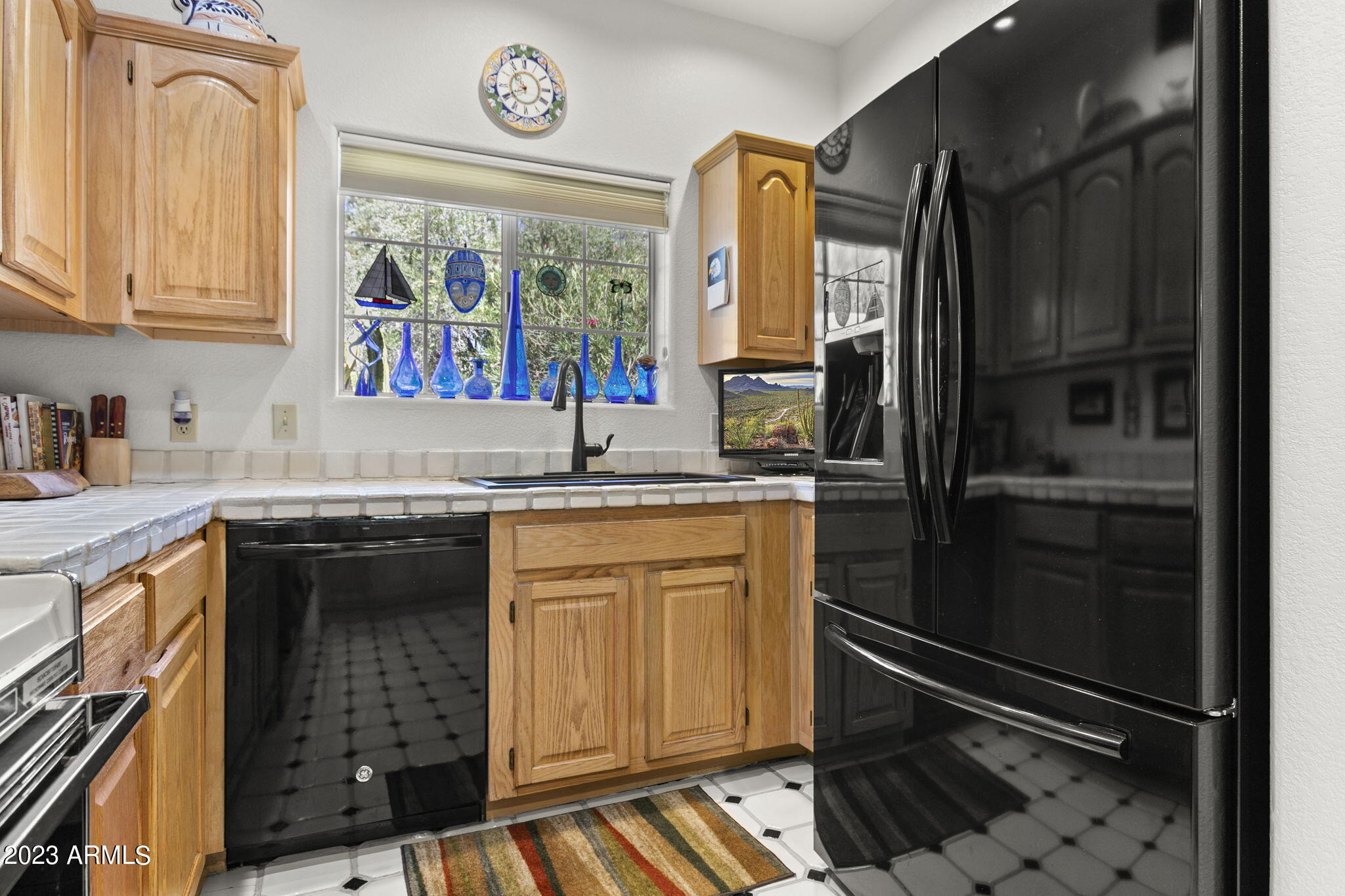 5200 S LAKESHORE Drive, 214