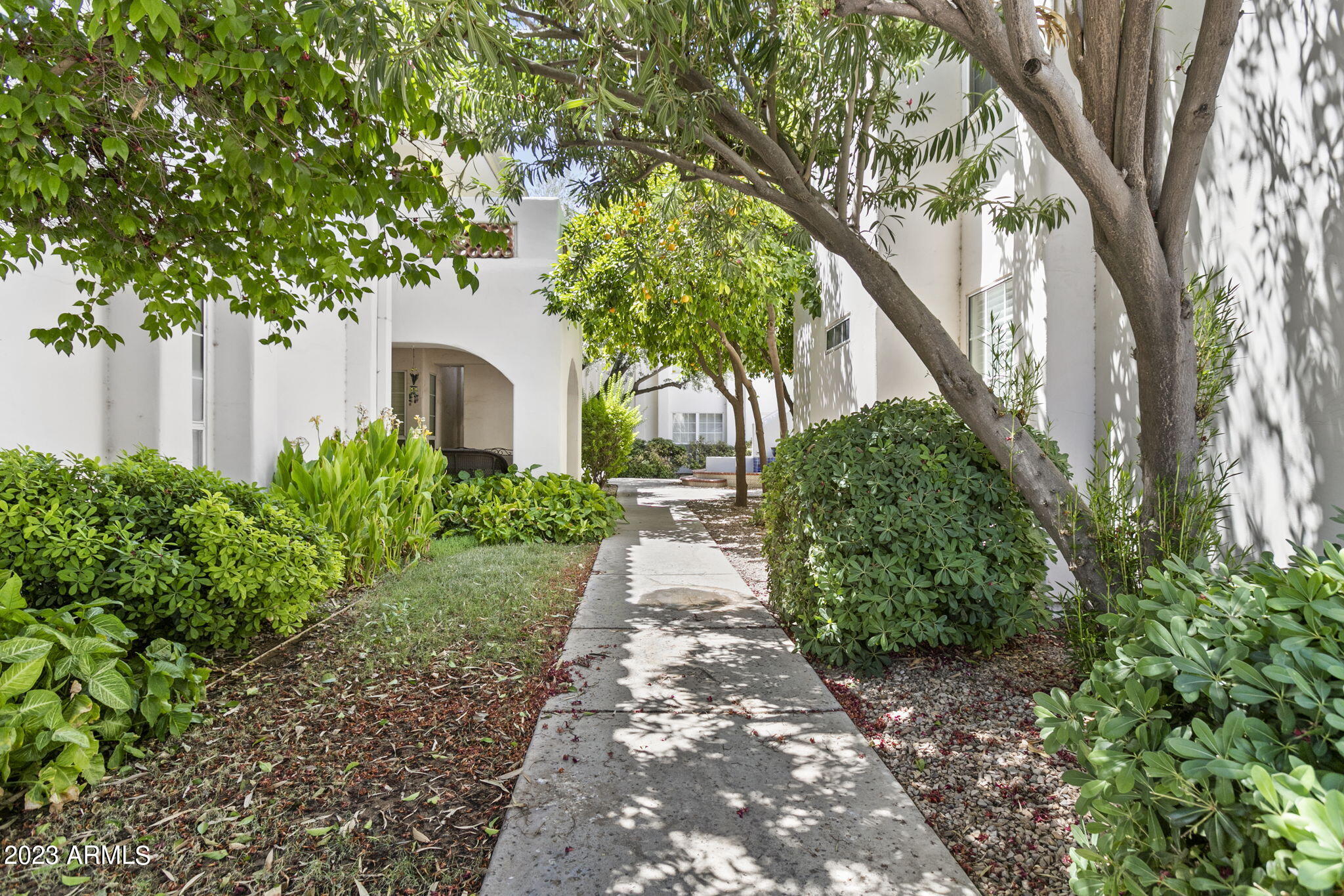 5200 S LAKESHORE Drive, 214