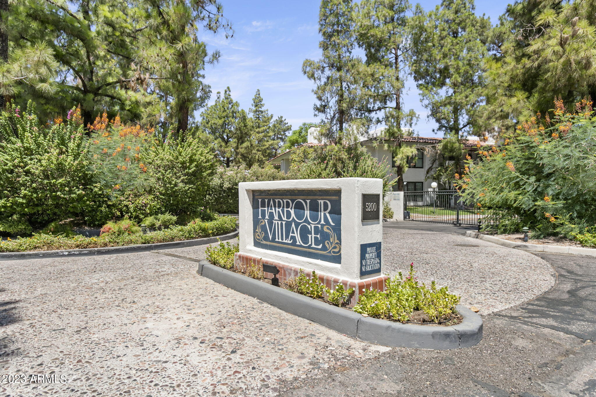 5200 S LAKESHORE Drive, 214