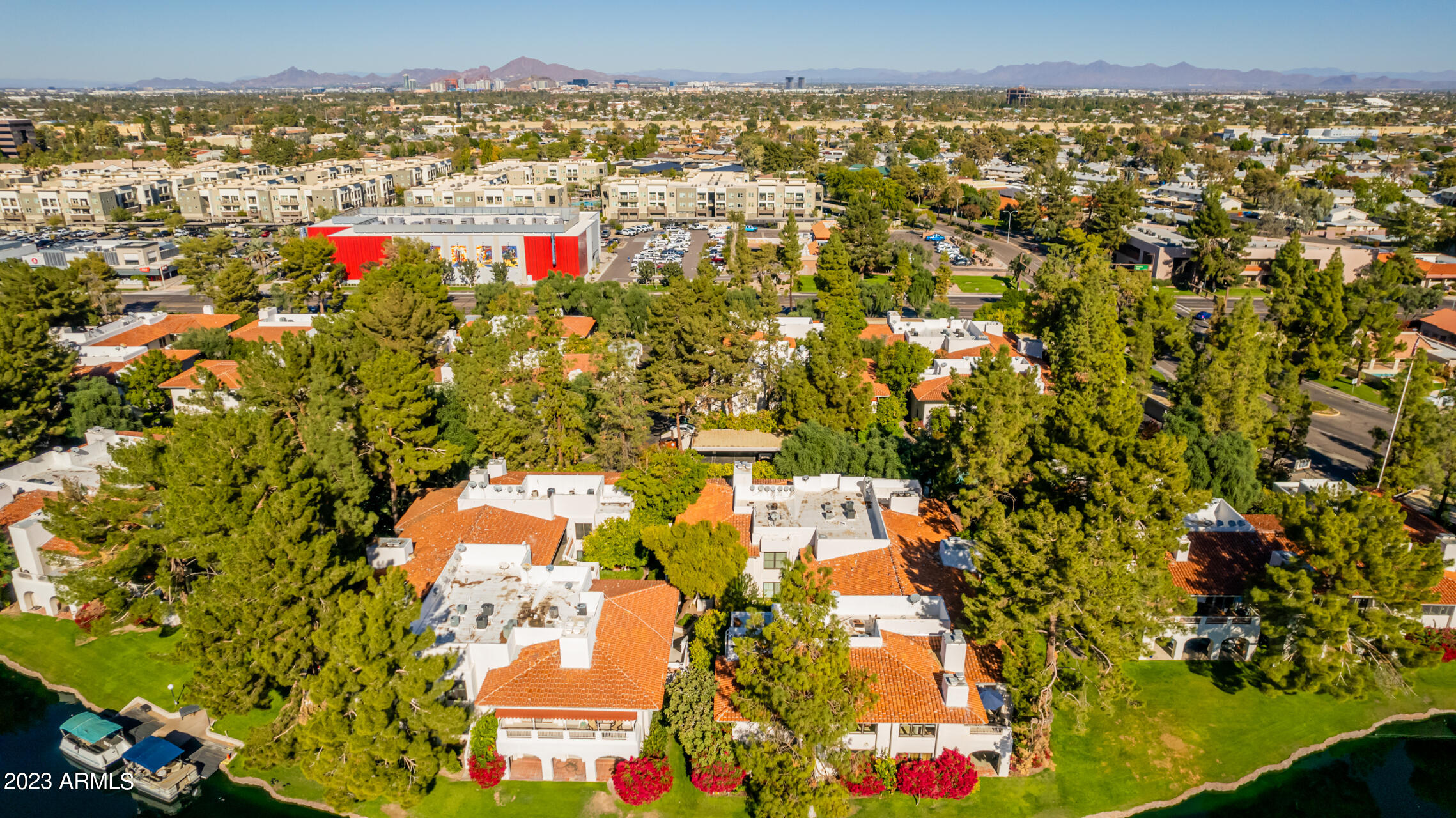 5200 S LAKESHORE Drive, 233
