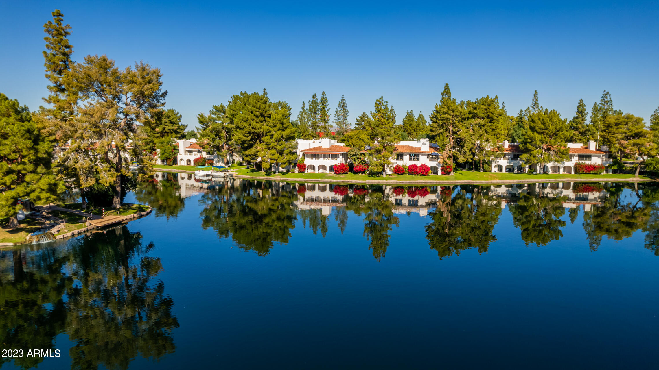 5200 S LAKESHORE Drive, 233