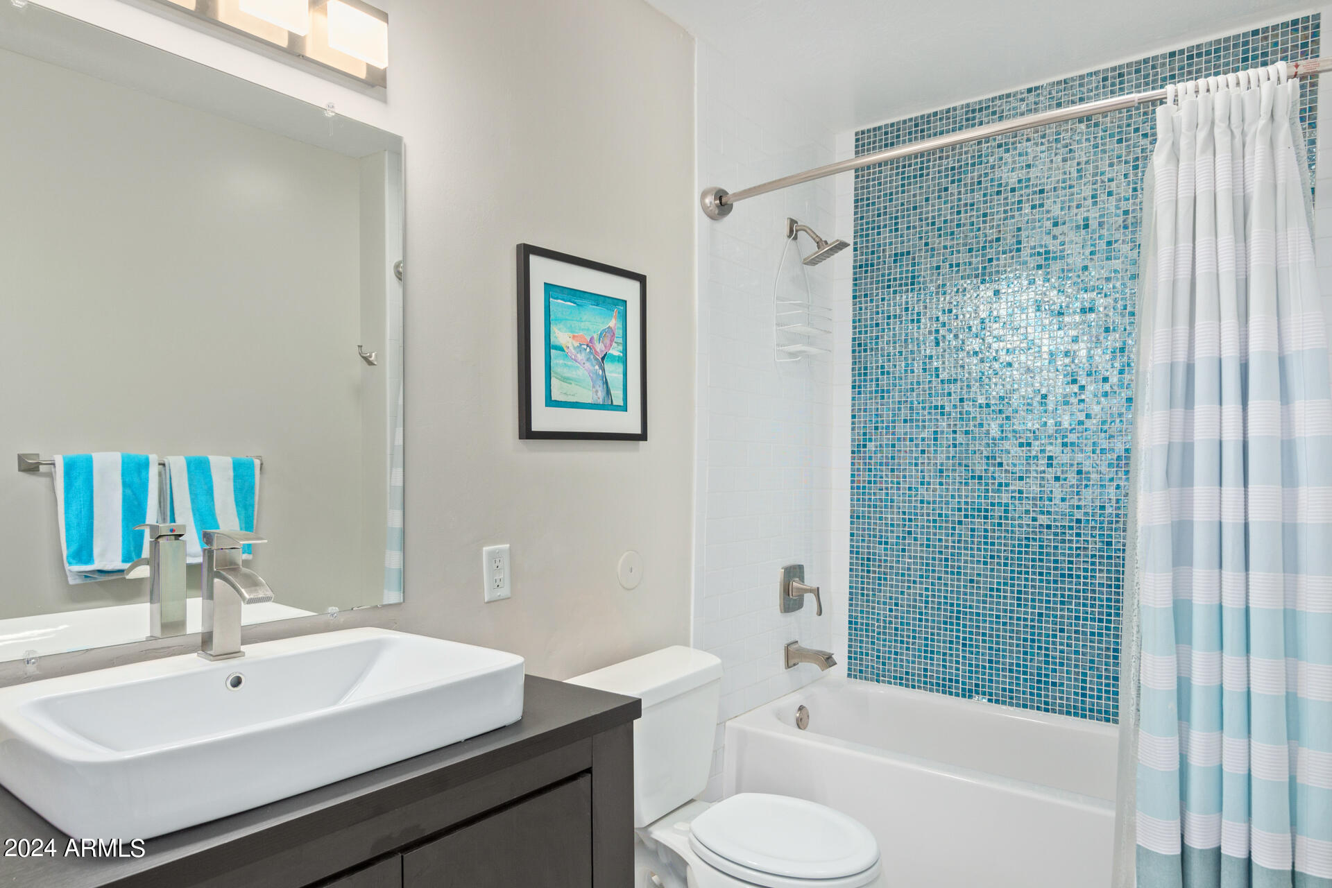 1209 E NORTHSHORE Drive, 242