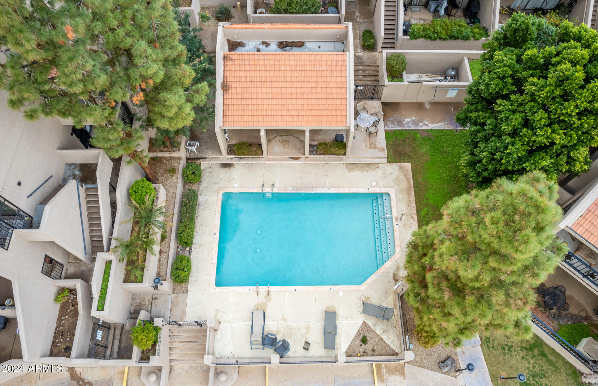 1209 E NORTHSHORE Drive, 242