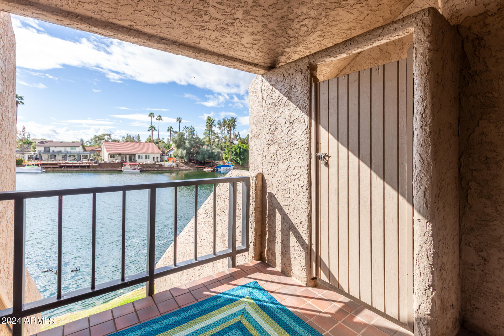 1209 E NORTHSHORE Drive, 242