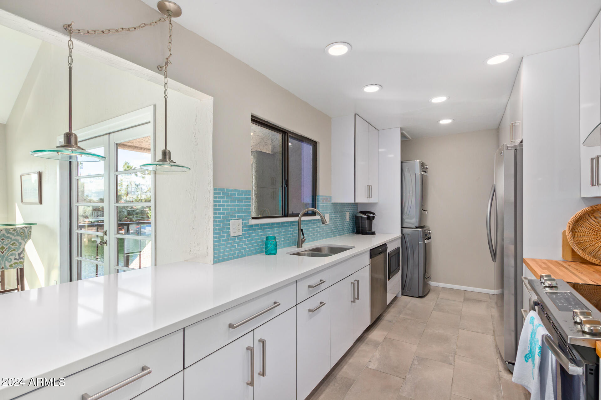 1209 E NORTHSHORE Drive, 242