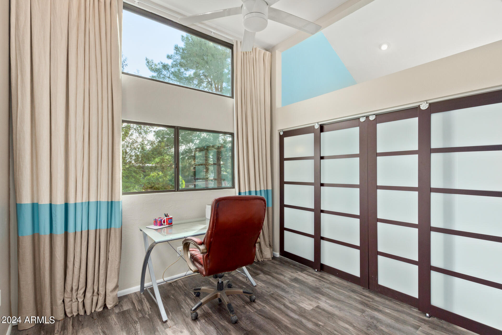 1209 E NORTHSHORE Drive, 242