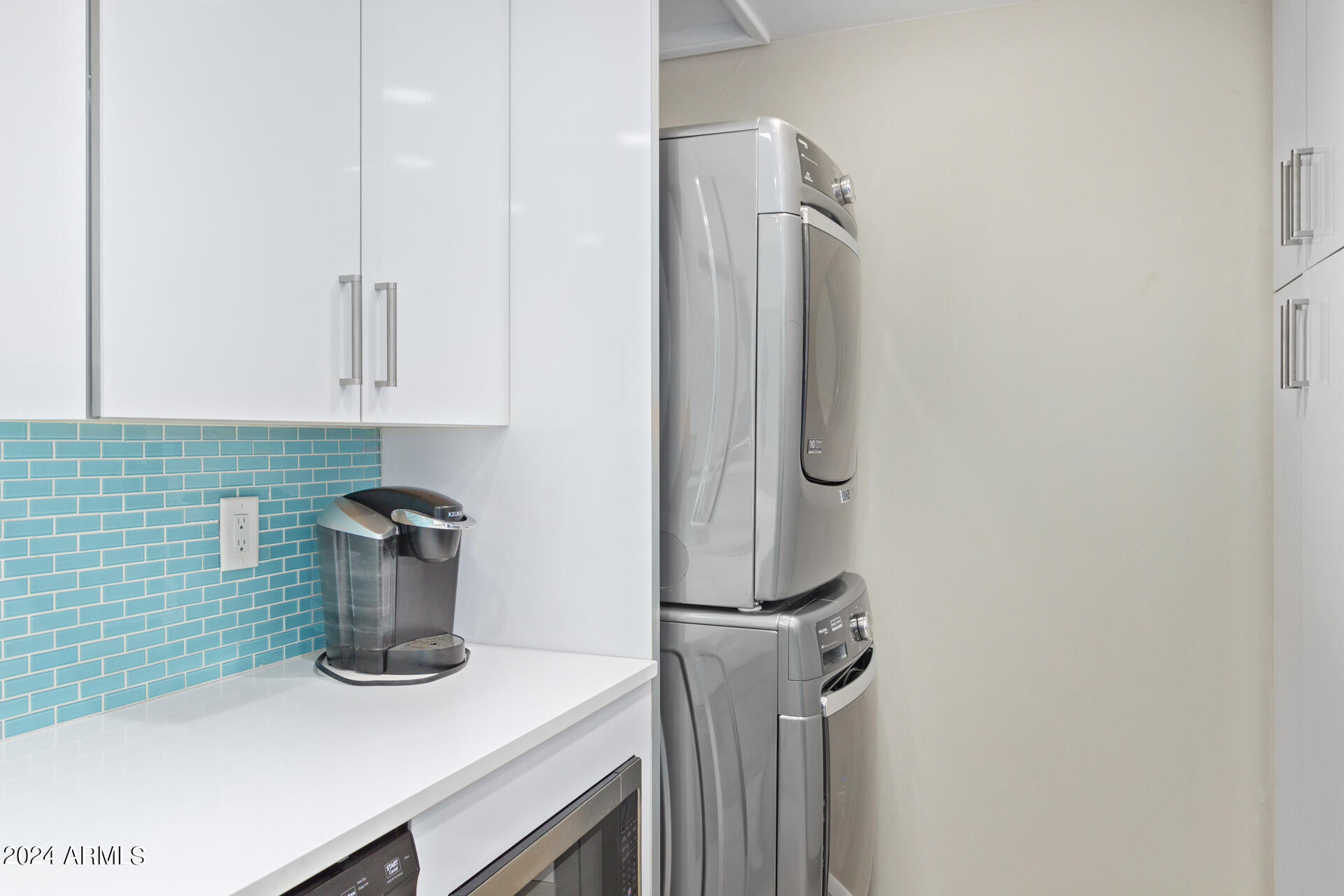 1209 E NORTHSHORE Drive, 242
